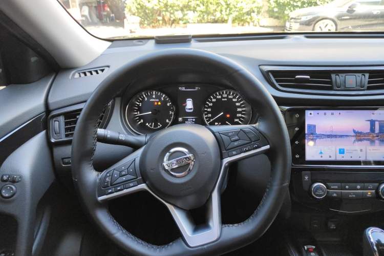 Used Nissan X-Trail 2022 2.0L Two-Wheel Drive Smart Connect Premium Edition Steering Wheel