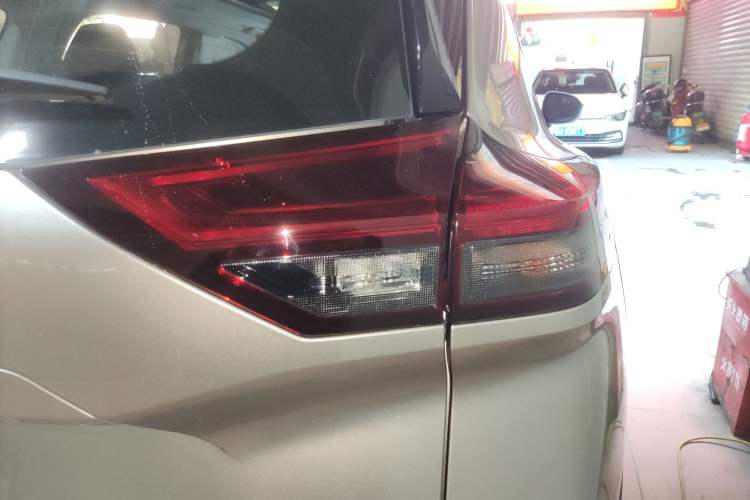 Used Nissan X-Trail 2022 VC-Turbo 300 CVT 2WD Star & Moon Limited Edition Exterior 1