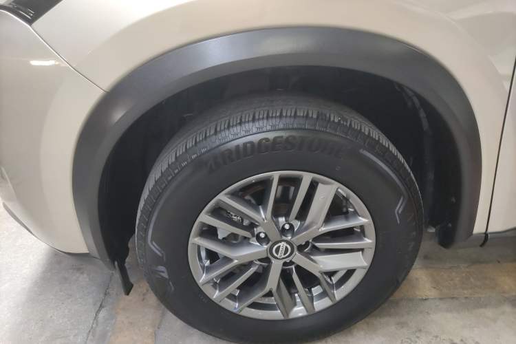 Used Nissan X-Trail 2022 VC-Turbo 300 CVT 2WD Star & Moon Limited Edition Exterior 2
