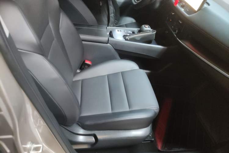 Used Nissan X-Trail 2022 VC-Turbo 300 CVT 2WD Star & Moon Limited Edition Right Front Seat