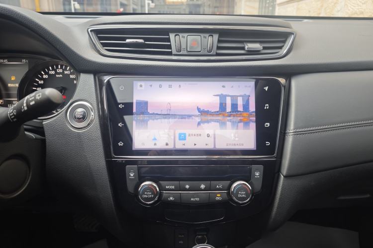 Used Nissan X-Trail 2022 Revised Version 2.0L Two-Wheel Drive Smart Connect & Comfort Edition Audio And AC Panel