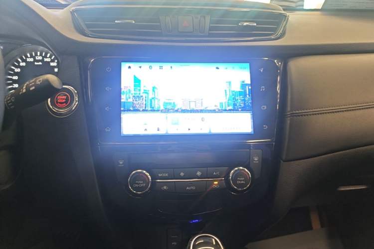 Used Nissan X-Trail 2022 2.0L Two-Wheel Drive Smart Connect Premium Edition Audio And AC Panel