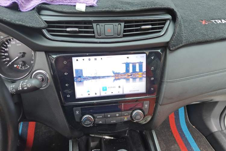Used Nissan X-Trail 2022 2.0L Two-Wheel Drive Smart Connect & Comfort Edition Audio And AC Panel
