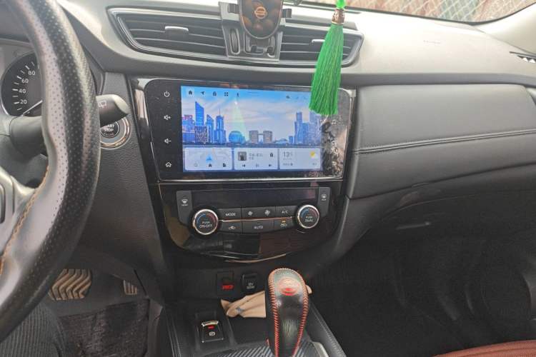 Used Nissan X-Trail 2022 2.0L Two-Wheel Drive Smart Connect & Comfort Edition Audio And AC Panel