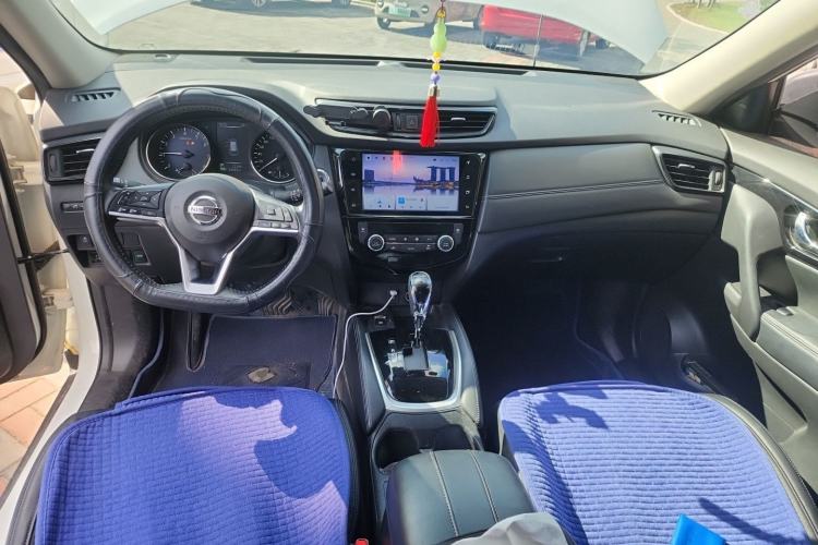 Used Nissan X-Trail 2022 2.0L Two-Wheel Drive Smart Connect Premium Edition Center Console