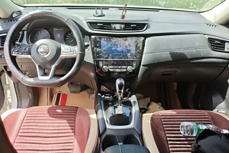 Used Nissan X-Trail 2022 2.0L Two-Wheel Drive Smart Connect Premium Edition Center Console