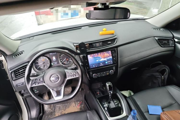 Used Nissan X-Trail 2022 2.0L Two-Wheel Drive Smart Connect Premium Edition Center Console