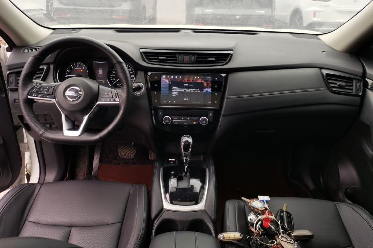 Used Nissan X-Trail 2022 2.0L Two-Wheel Drive Smart Connect Premium Edition Center Console