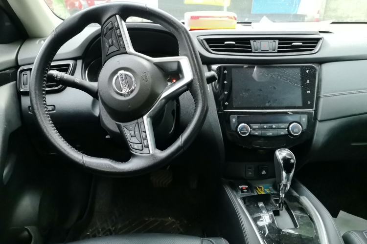 Used Nissan X-Trail 2022 2.0L Two-Wheel Drive Smart Connect Premium Edition Center Console