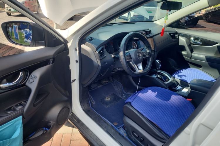 Used Nissan X-Trail 2022 2.0L Two-Wheel Drive Smart Connect Premium Edition Driver Seat