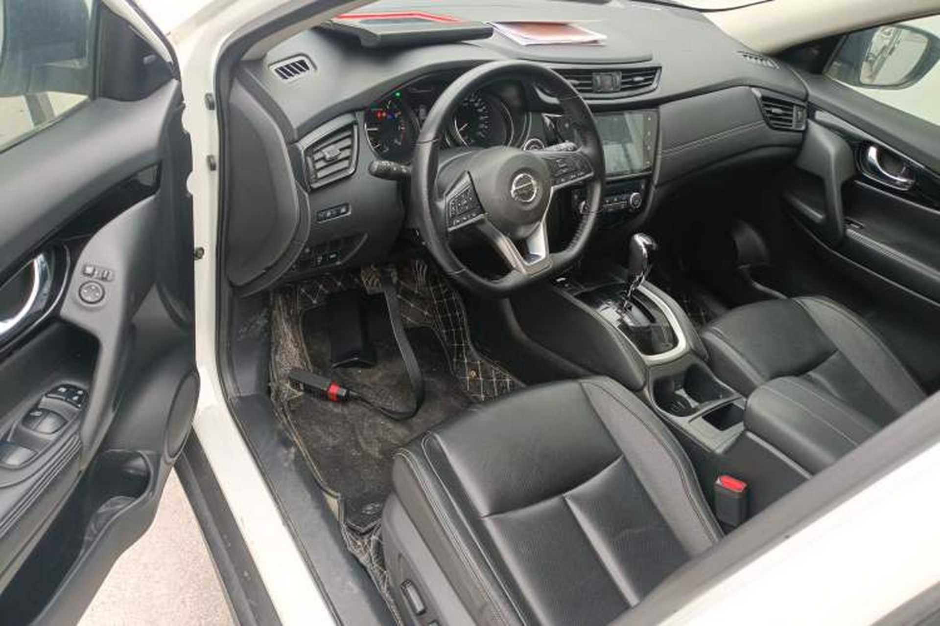 Used Nissan X-Trail 2022 2.0L Two-Wheel Drive Smart Connect & Comfort Edition Driver Seat