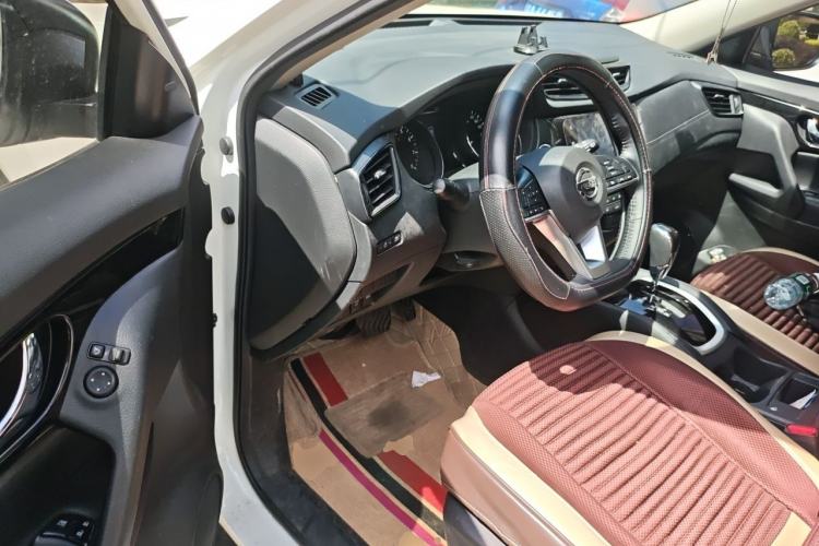 Used Nissan X-Trail 2022 2.0L Two-Wheel Drive Smart Connect Premium Edition Driver Seat