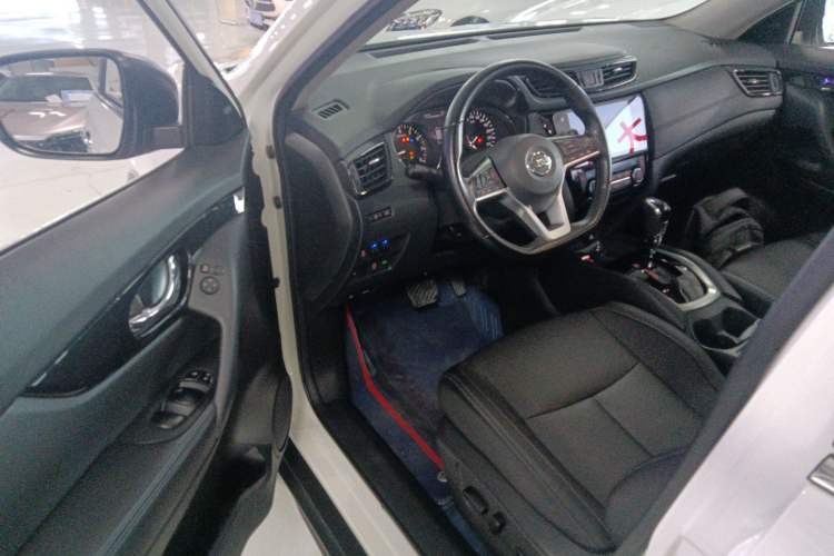 Used Nissan X-Trail 2022 2.0L Two-Wheel Drive Smart Connect & Comfort Edition Driver Seat