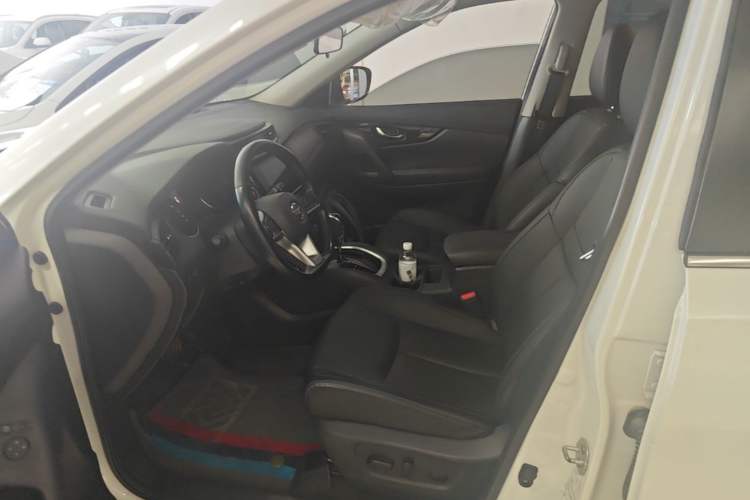 Used Nissan X-Trail 2022 Revised Version 2.0L Two-Wheel Drive Smart Connect Premium Edition Driver Seat