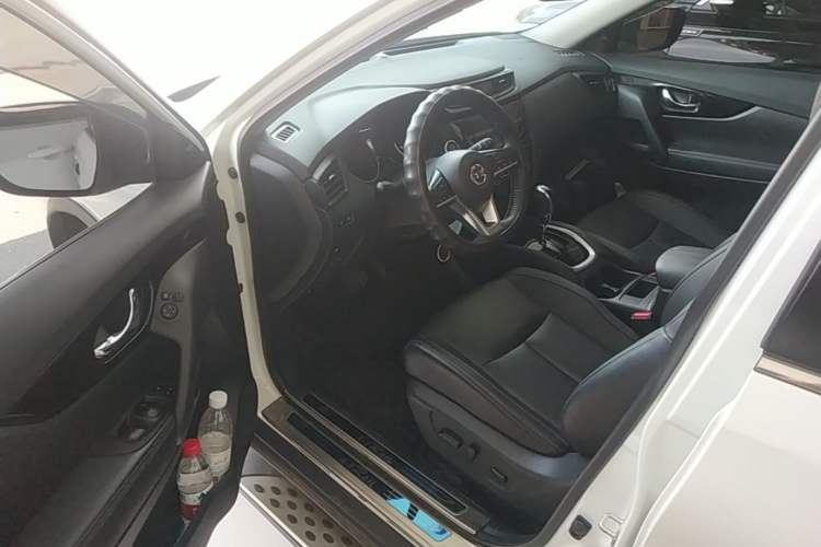 Used Nissan X-Trail 2022 Revised Version 2.0L Two-Wheel Drive Smart Connect & Comfort Edition Driver Seat