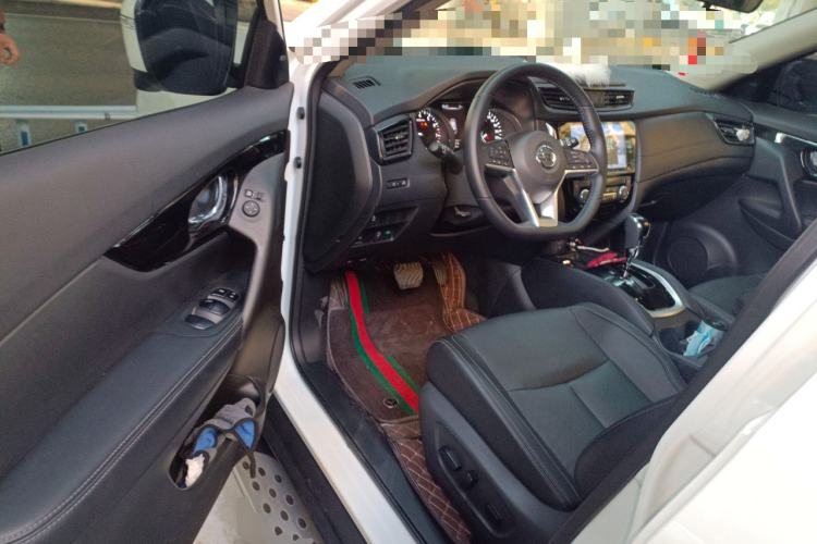 Used Nissan X-Trail 2022 Revised Version 2.0L Two-Wheel Drive Smart Connect & Comfort Edition Driver Seat