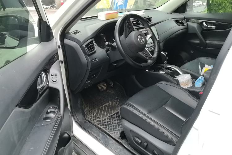 Used Nissan X-Trail 2022 2.0L Two-Wheel Drive Smart Connect Premium Edition Driver Seat