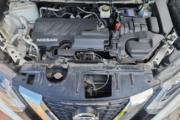 Used Nissan X-Trail 2022 2.0L Two-Wheel Drive Smart Connect Premium Edition Engine Bay