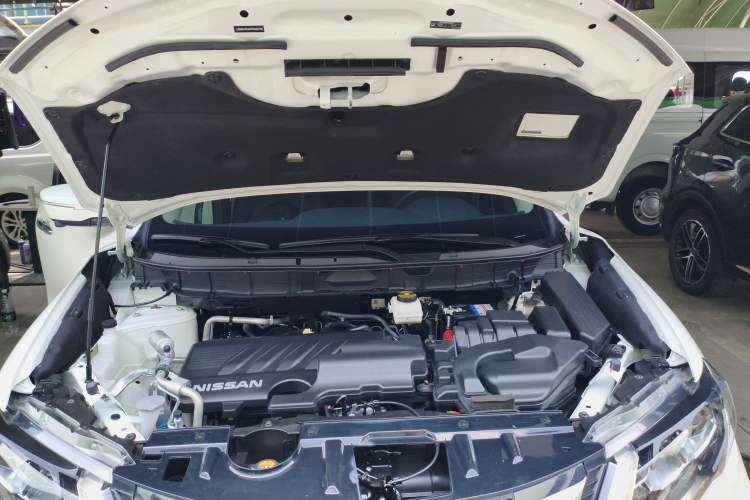 Used Nissan X-Trail 2022 2.0L Two-Wheel Drive Smart Connect Premium Edition Engine Bay