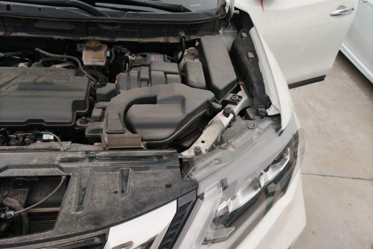 Used Nissan X-Trail 2022 2.0L Two-Wheel Drive Smart Connect Premium Edition Engine Bay Left