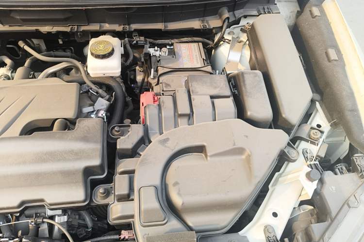 Used Nissan X-Trail 2022 2.0L Two-Wheel Drive Smart Connect & Comfort Edition Engine Bay Left