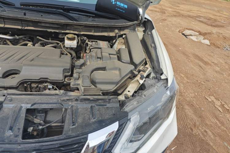 Used Nissan X-Trail 2022 2.0L Two-Wheel Drive Smart Connect & Comfort Edition Engine Bay Left