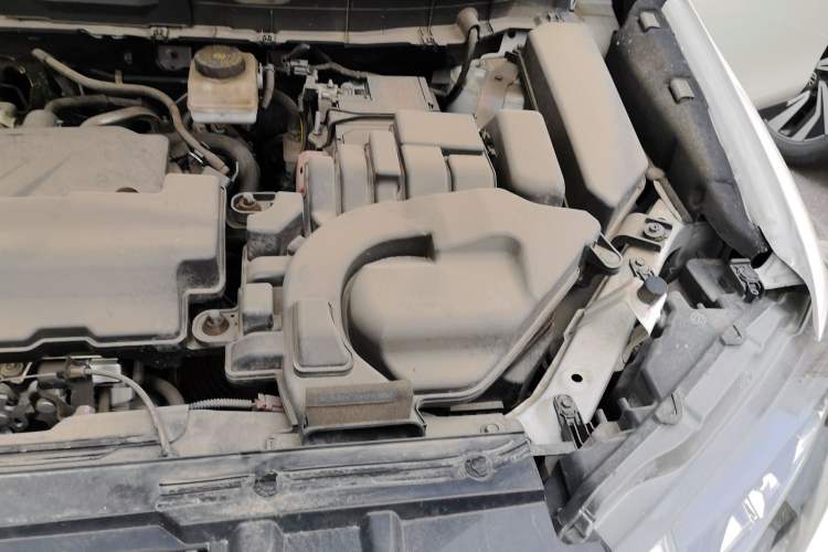 Used Nissan X-Trail 2022 2.0L Two-Wheel Drive Smart Connect Premium Edition Engine Bay Left