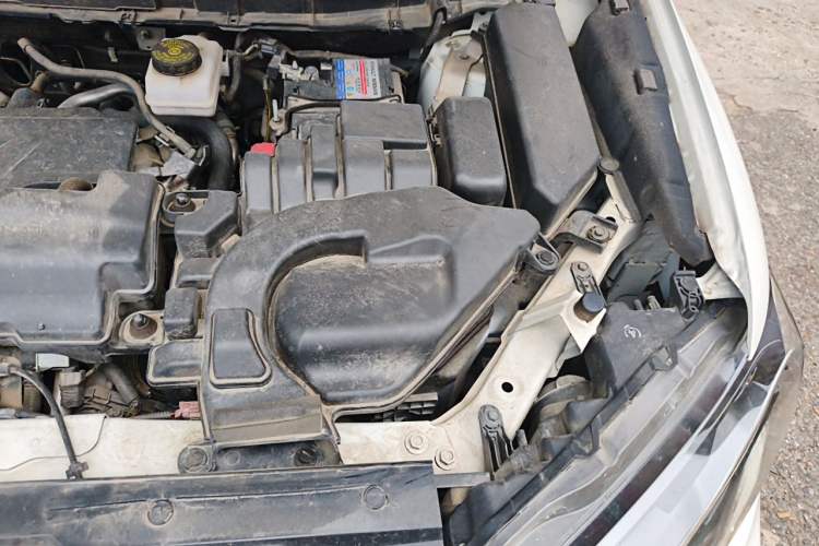 Used Nissan X-Trail 2022 2.0L Two-Wheel Drive Smart Connect & Comfort Edition Engine Bay Left