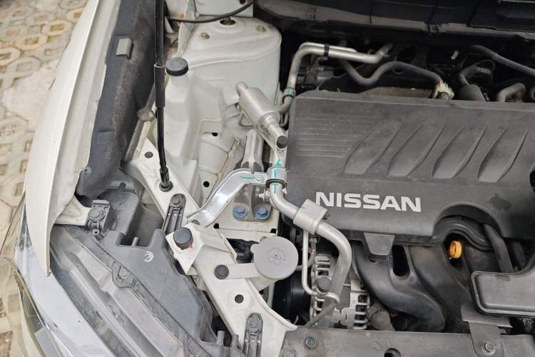 Used Nissan X-Trail 2022 Revised Version 2.0L Two-Wheel Drive Smart Connect Premium Edition Engine Bay Right