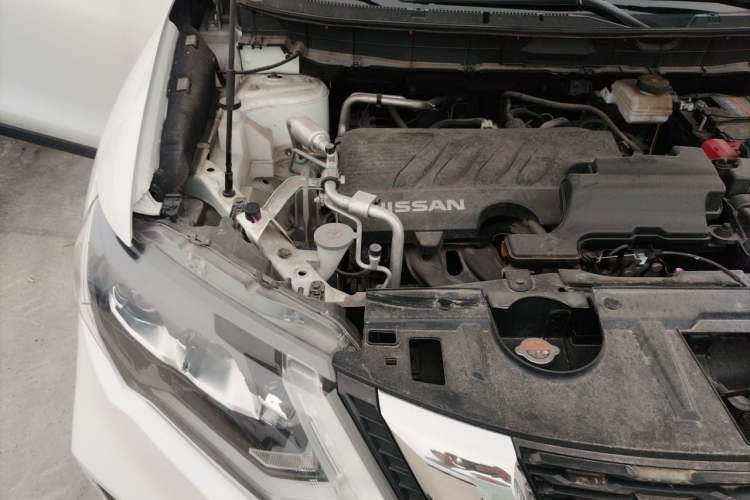 Used Nissan X-Trail 2022 2.0L Two-Wheel Drive Smart Connect Premium Edition Engine Bay Right
