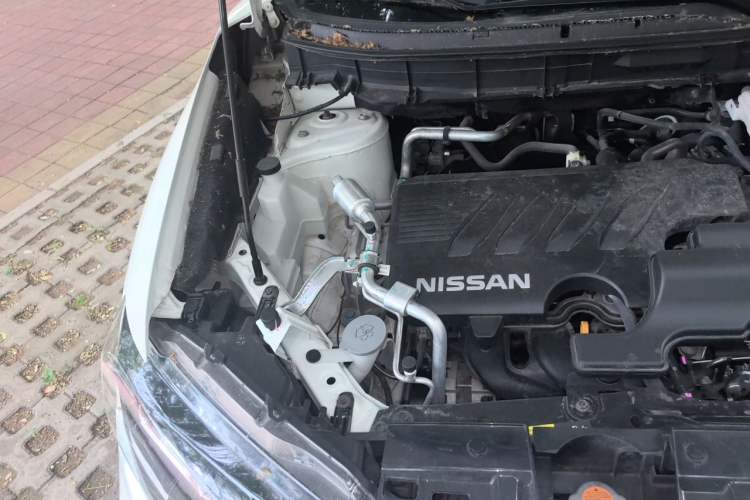 Used Nissan X-Trail 2022 2.0L Two-Wheel Drive Smart Connect Premium Edition Engine Bay Right