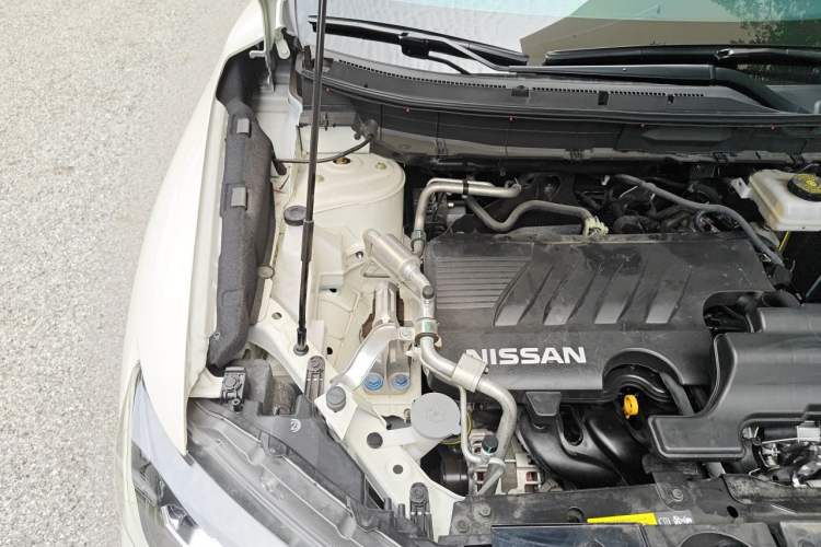 Used Nissan X-Trail 2022 Revised Version 2.0L Two-Wheel Drive Smart Connect Premium Edition Engine Bay Right