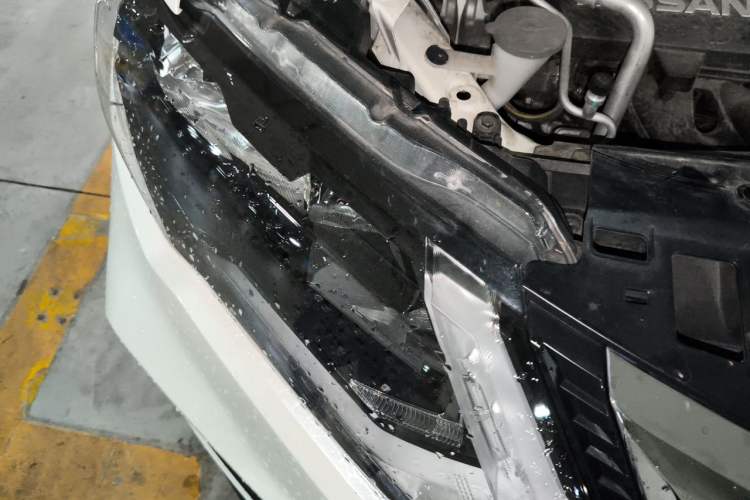 Used Nissan X-Trail 2022 2.0L Two-Wheel Drive Smart Connect & Comfort Edition Engine Bay Right