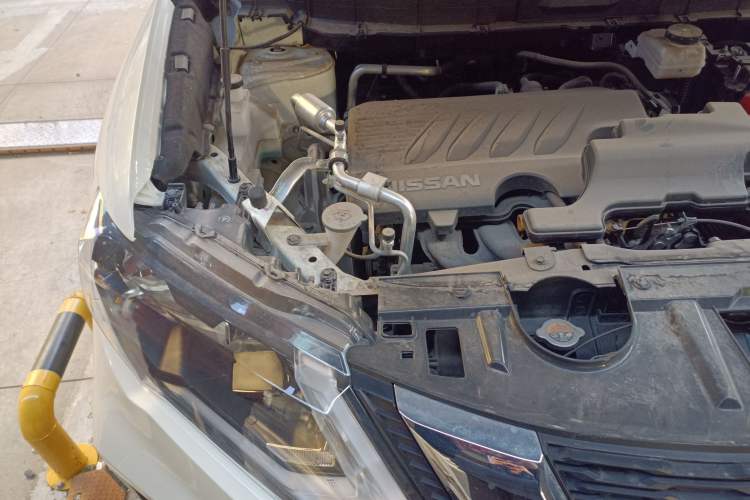 Used Nissan X-Trail 2022 Revised Version 2.0L Two-Wheel Drive Smart Connect & Comfort Edition Engine Bay Right
