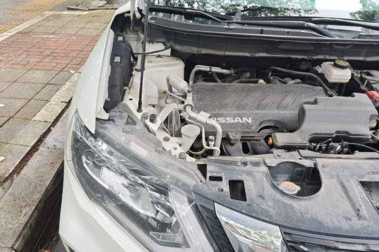 Used Nissan X-Trail 2022 2.0L Two-Wheel Drive Smart Connect Premium Edition Engine Bay Right