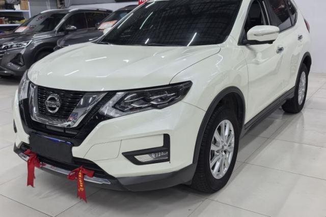 Ojetý Nissan X-Trail 2022 2.0L Two-Wheel Drive Smart Connect Premium Edition