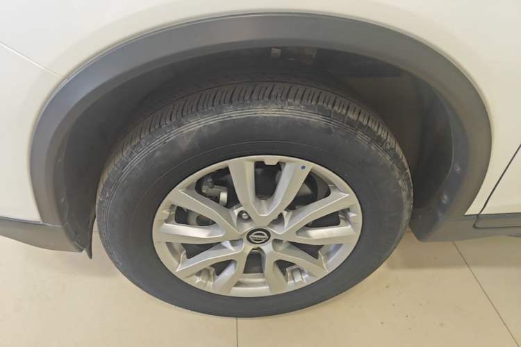 Used Nissan X-Trail 2022 Revised Version 2.0L Two-Wheel Drive Smart Connect Premium Edition Exterior 2