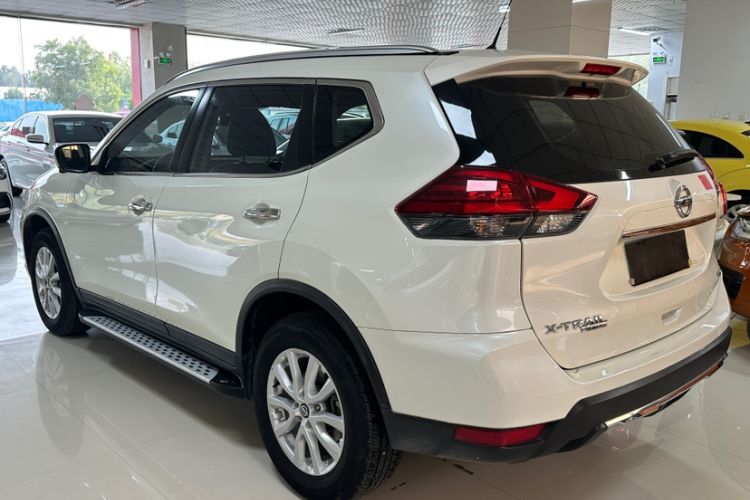 Used Nissan X-Trail 2022 2.0L Two-Wheel Drive Smart Connect Premium Edition Exterior 2