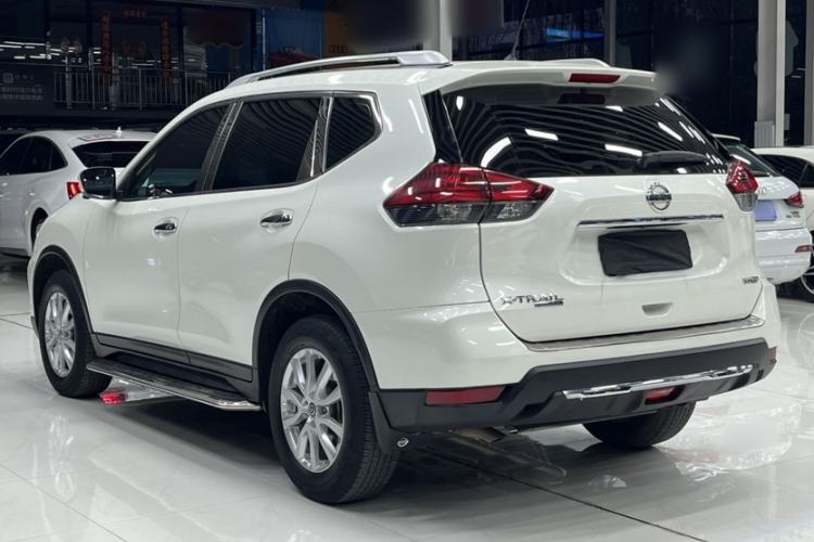 Used Nissan X-Trail 2022 2.0L Two-Wheel Drive Smart Connect Premium Edition Exterior 2