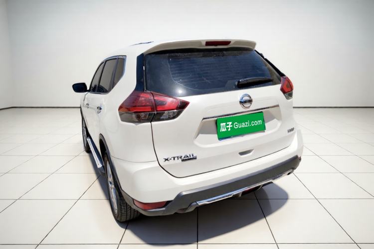 Used Nissan X-Trail 2022 2.0L Two-Wheel Drive Smart Connect Premium Edition Exterior 3