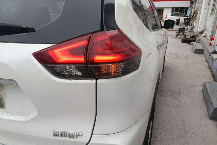 Used Nissan X-Trail 2022 2.0L Two-Wheel Drive Smart Connect & Comfort Edition Exterior 3