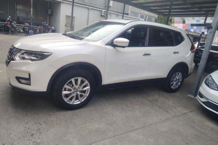 Used Nissan X-Trail 2022 2.0L Two-Wheel Drive Smart Connect Premium Edition Exterior 3