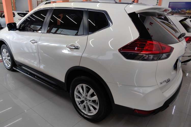 Used Nissan X-Trail 2022 Revised Version 2.0L Two-Wheel Drive Smart Connect & Comfort Edition Exterior 4