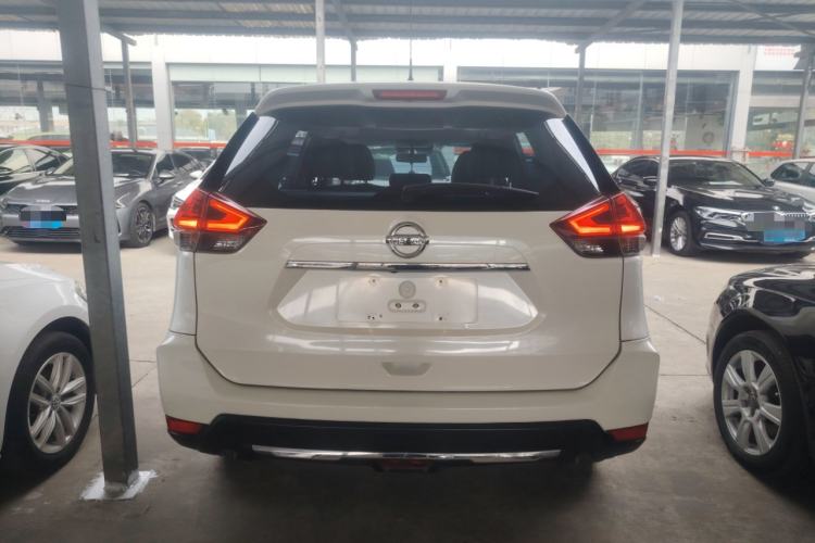 Used Nissan X-Trail 2022 2.0L Two-Wheel Drive Smart Connect Premium Edition Exterior 4