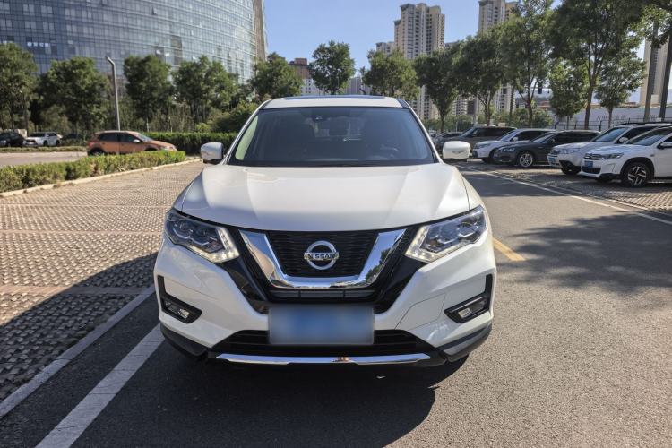 Used Nissan X-Trail 2022 Revised Version 2.0L Two-Wheel Drive Smart Connect Premium Edition Exterior 4