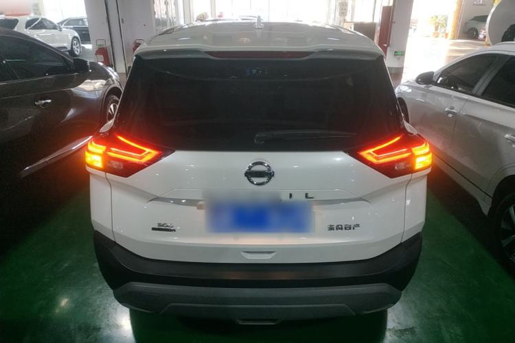 Used Nissan X-Trail 2022 VC-Turbo 300 CVT 2WD Star & Moon Limited Edition Exterior 4