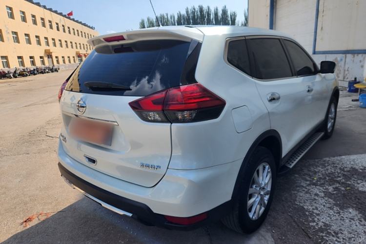 Used Nissan X-Trail 2022 2.0L Two-Wheel Drive Smart Connect Premium Edition Exterior 5