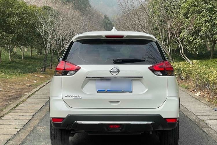 Used Nissan X-Trail 2022 Revised Version 2.0L Two-Wheel Drive Smart Connect Premium Edition Exterior 5