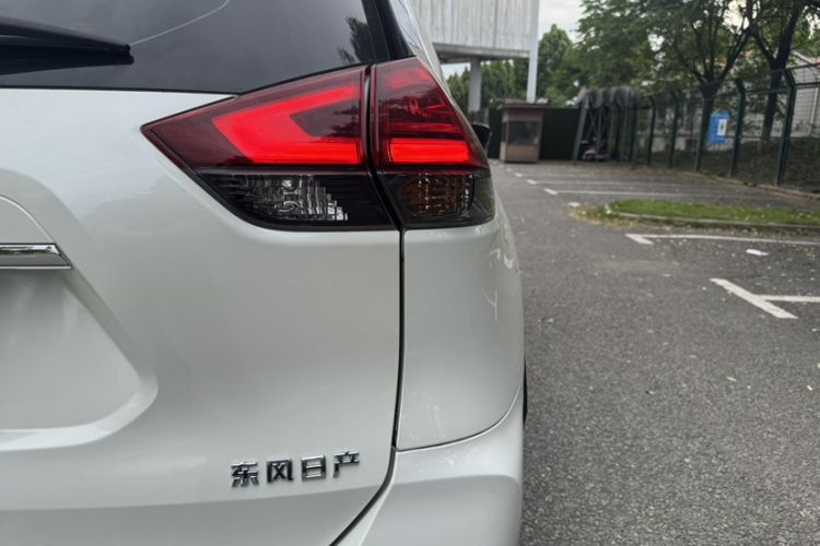 Used Nissan X-Trail 2022 Revised Version 2.0L Two-Wheel Drive Smart Connect & Comfort Edition Exterior 6