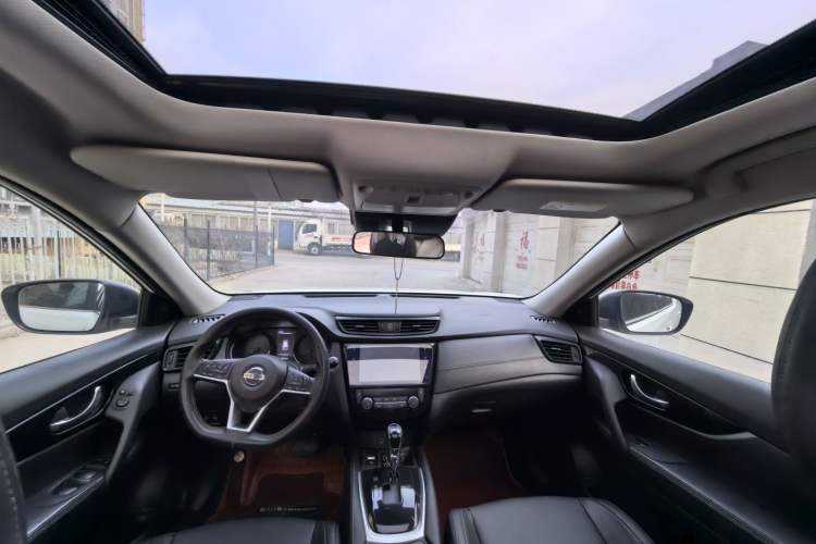 Used Nissan X-Trail 2022 2.0L Two-Wheel Drive Smart Connect Premium Edition Exterior 7